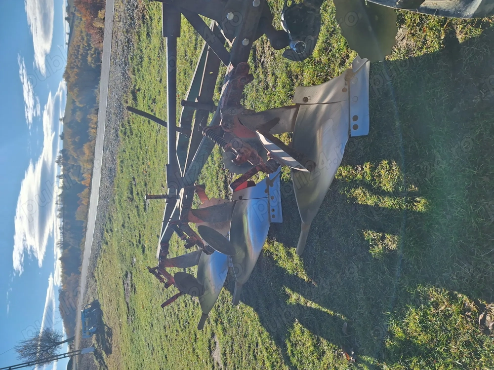 De vânzare plug ăn stare foarte bună 