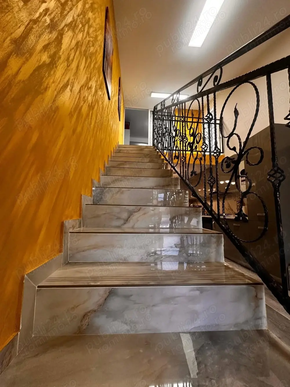 Vila P+1 zona Piata Saraca, 4 cam, 212 mp, mobilata si utilata, renovata