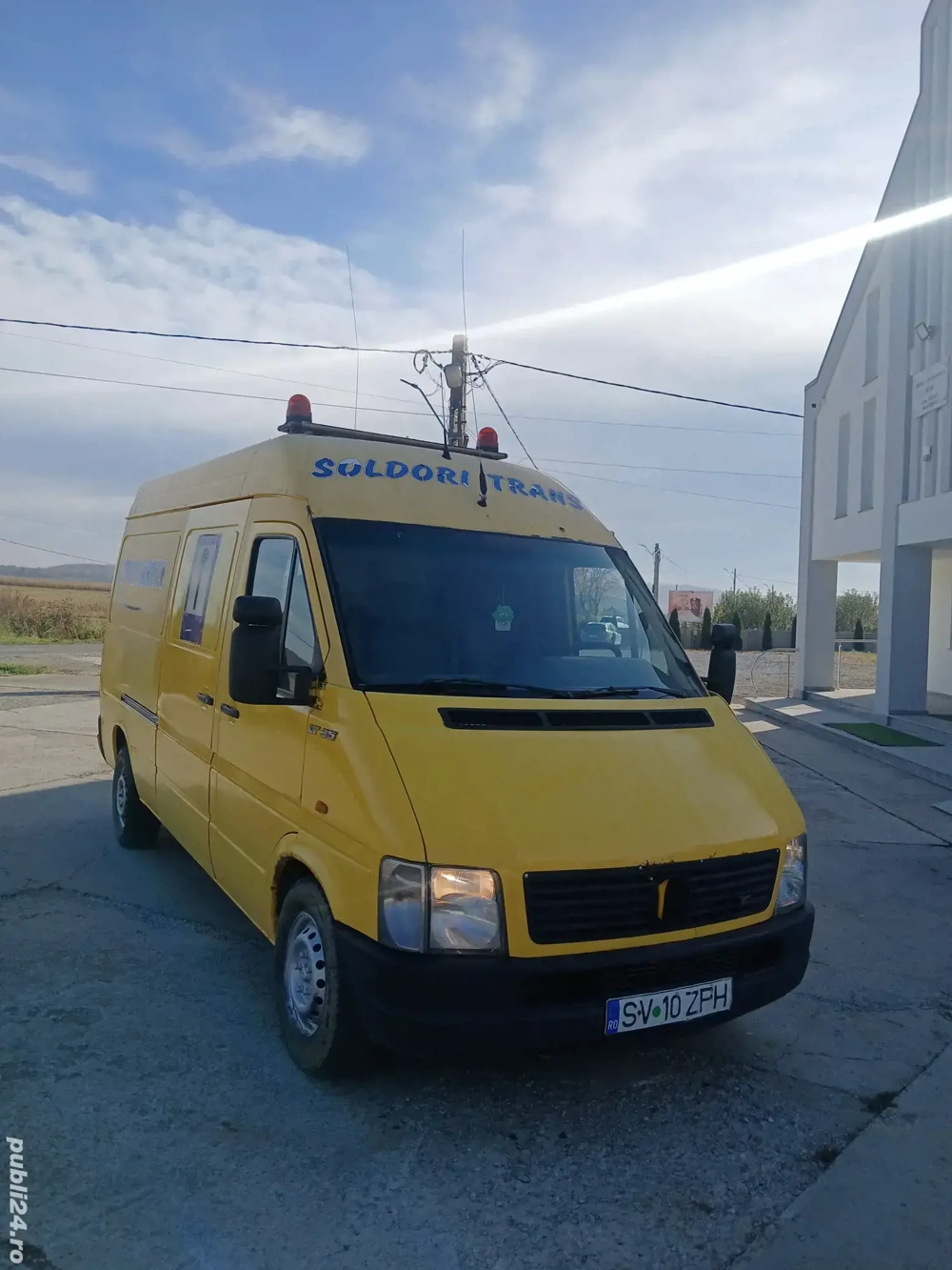 vând Volkswagen LT anul 2004 motor 2.5 