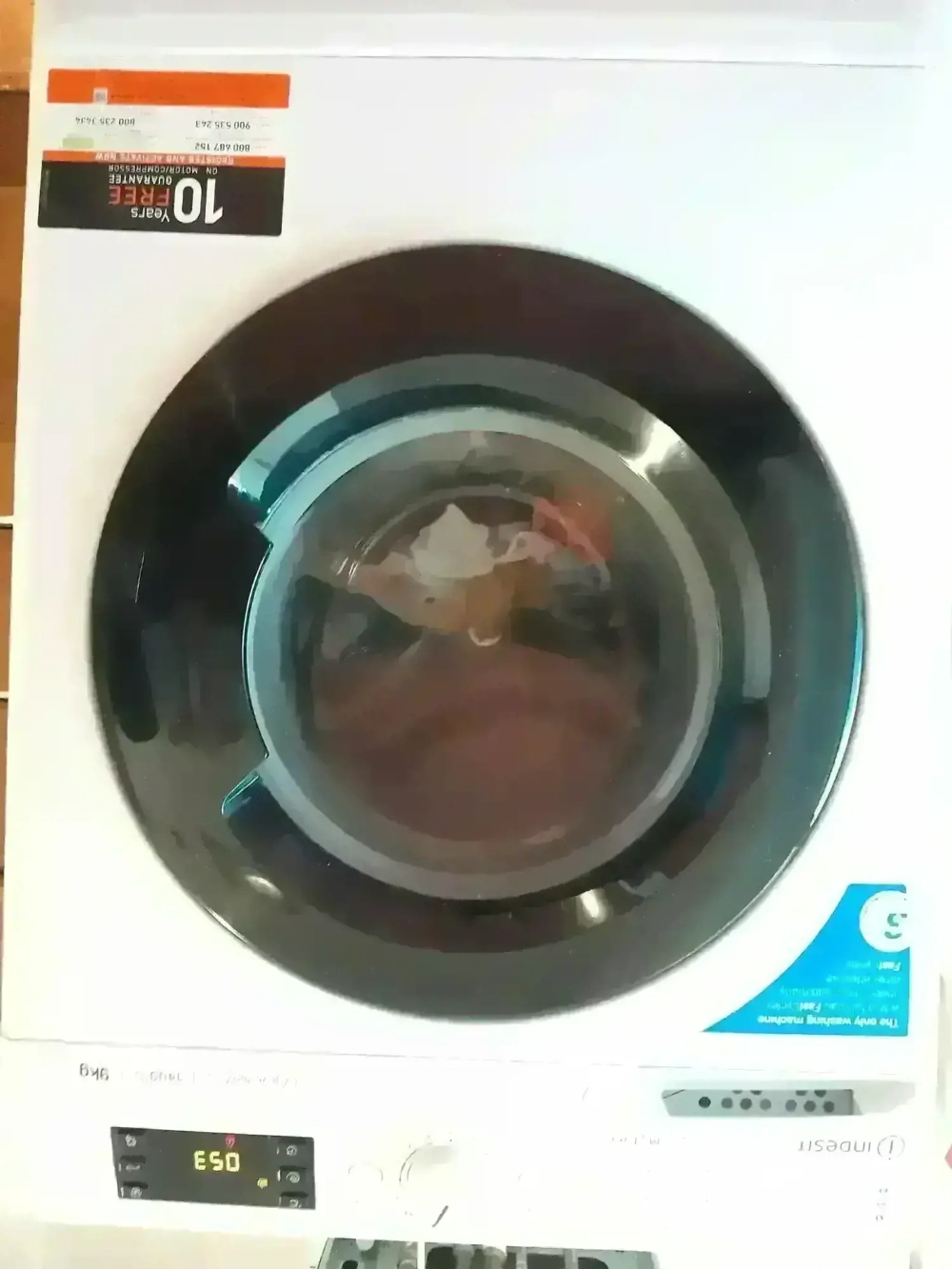 Vând mașină de spălat rufe Indesit 