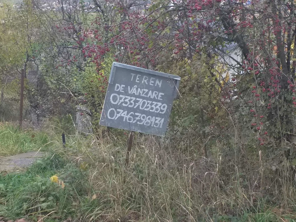 Vand teren 4600 m2 str. Odobesti