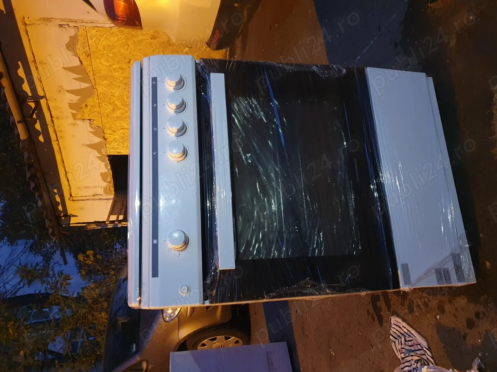 Vand aragaz nou firma Heinner, folosit de 2,3 ori intr-o stare excelenta este si in garantie 3 ani,