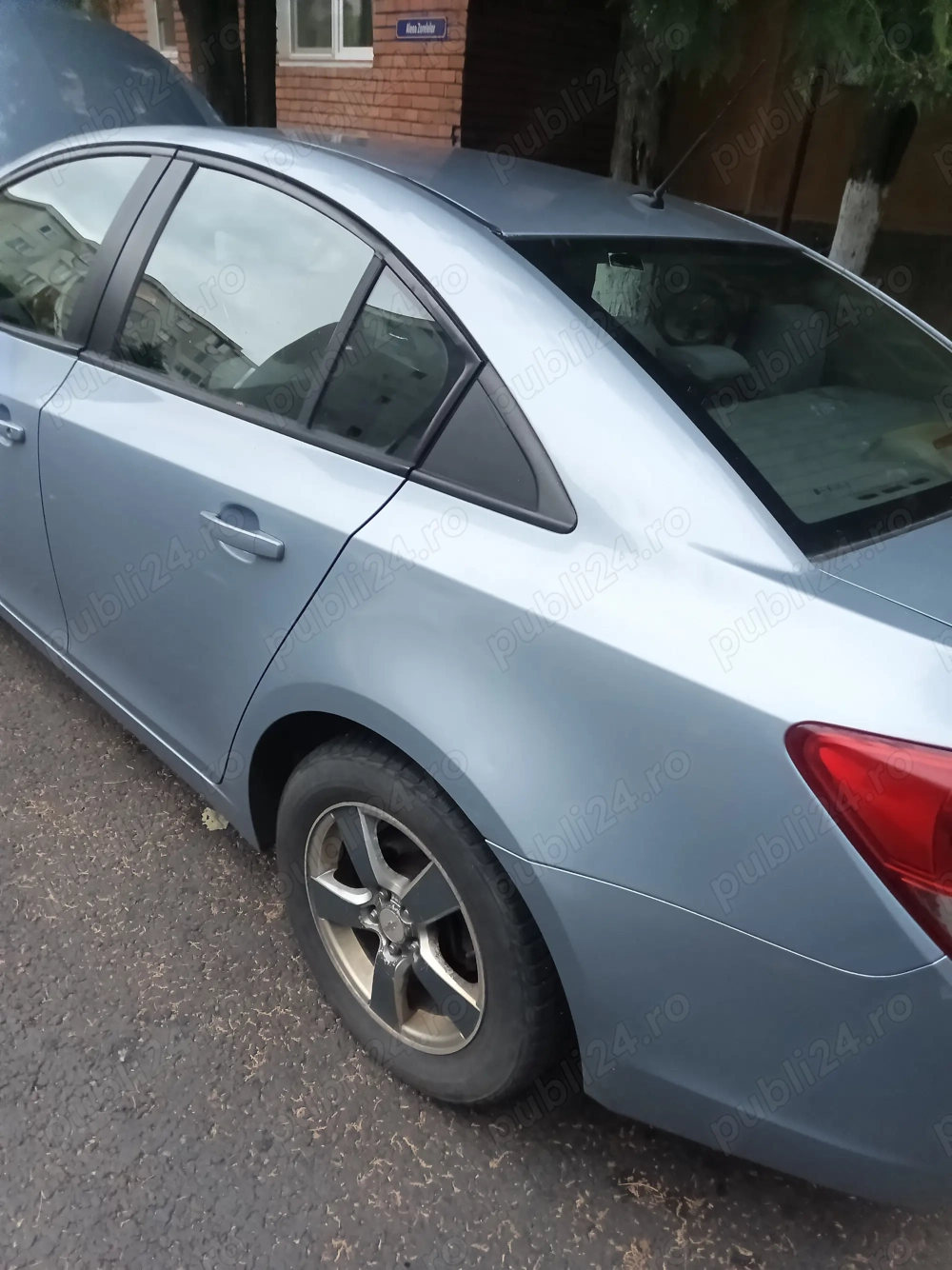 Vînd Chevrolet cruze L.S