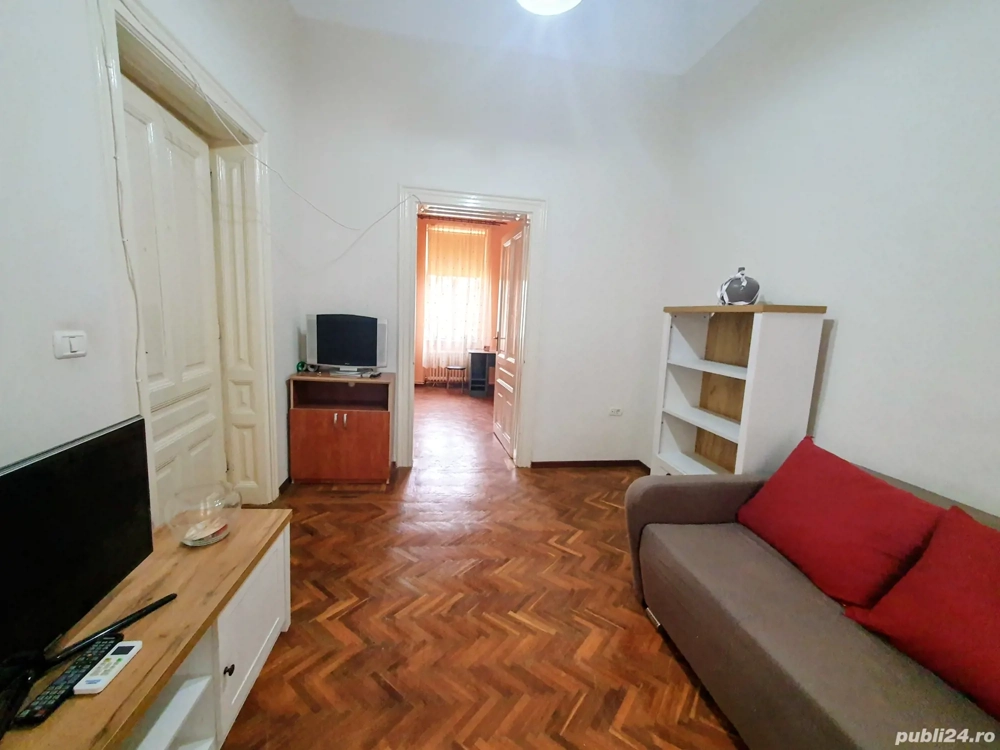 Apartament cu 3 camere Central