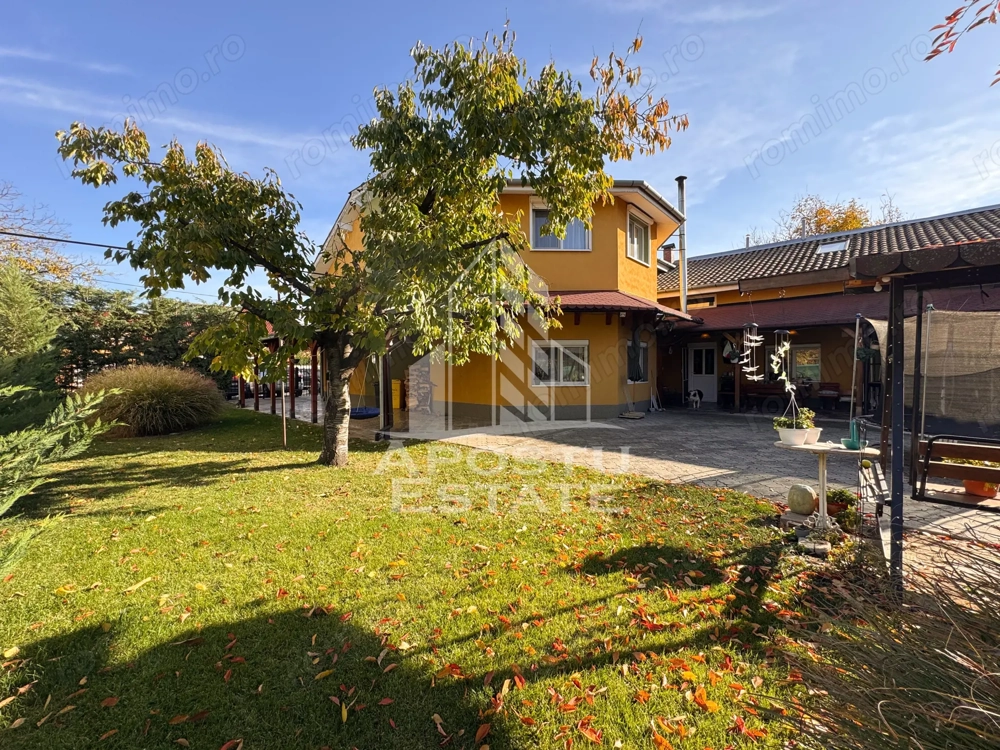 Casa pt. 2 familii, cu 9 camere, teren 832mp, Zona Girocului Timisoara