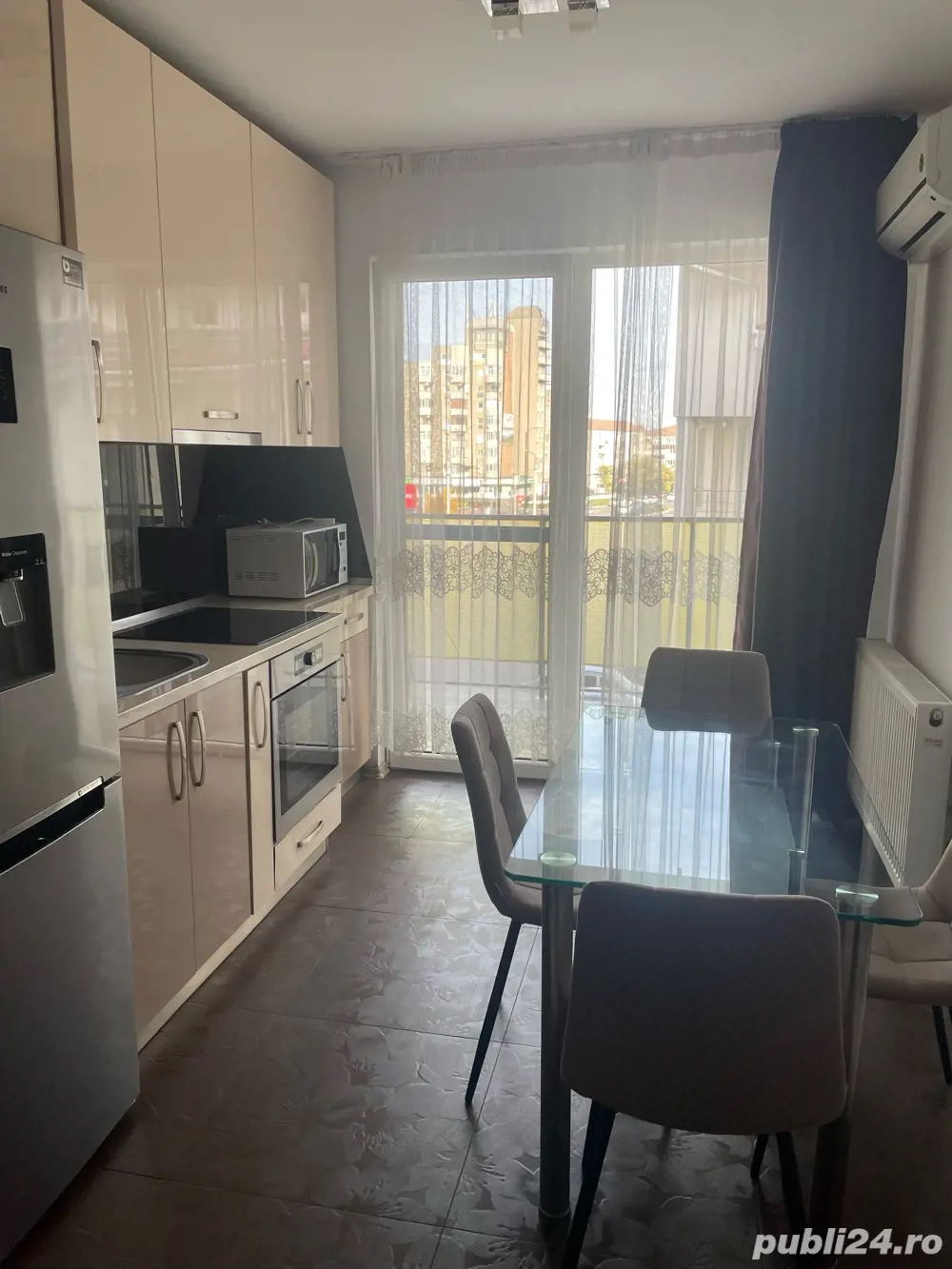 Pers fizica vand ap 3 camere Nufarul