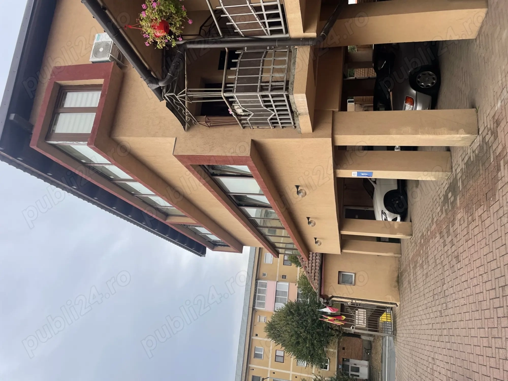 De închiriat casă sau  birouri 140 mp,sală 70 mp două birouri 40mp,30 mp două băi 
