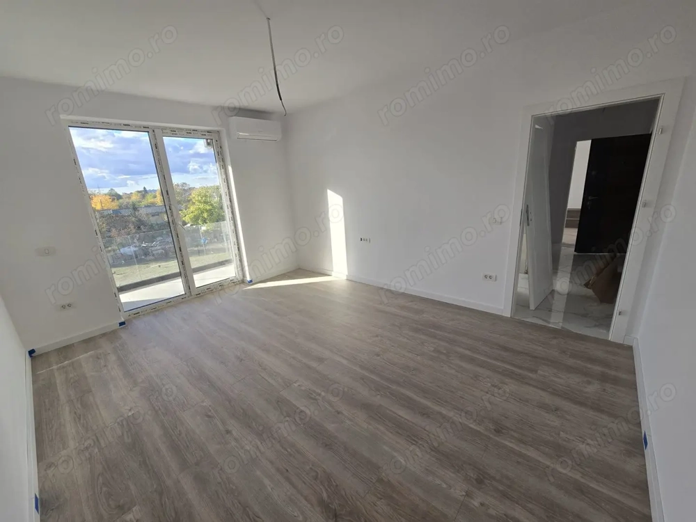 Etaj intermediar. Decomandat. Bucatarie inchisa. Langa ESO