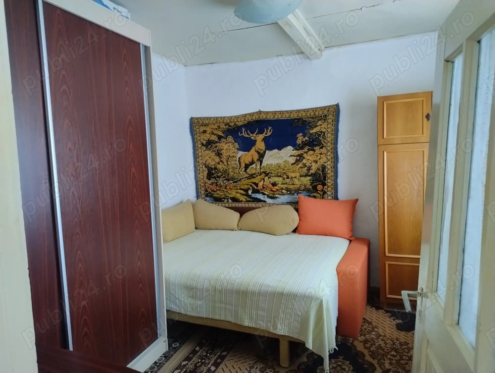 Vând casă bătrânească 