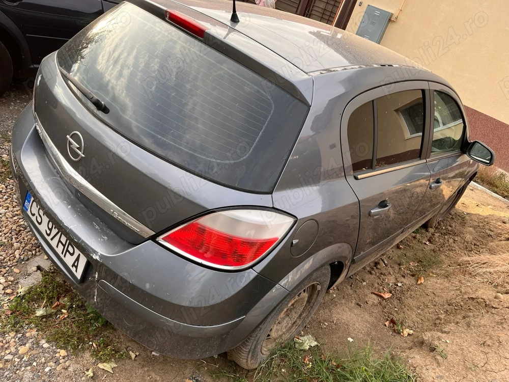 Vând mașină Opel astra H1.6