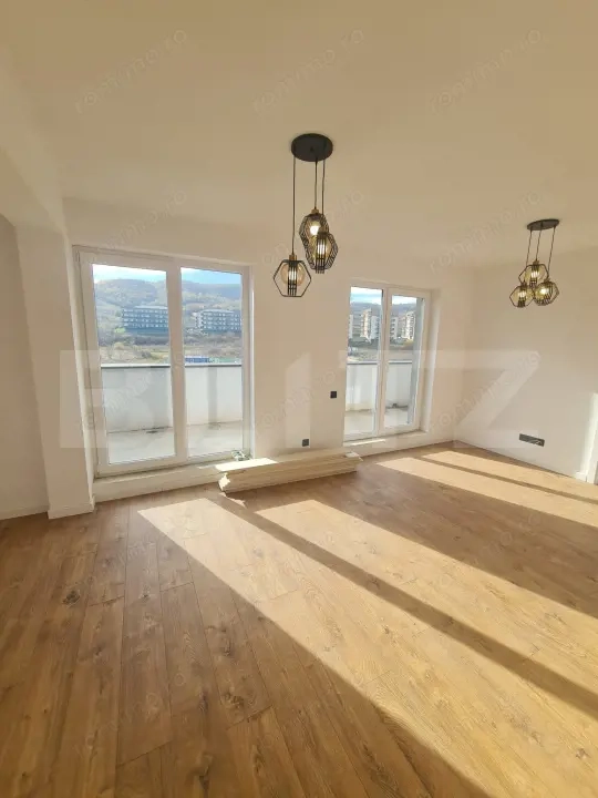 Apartament semidecomandat, 52 mp utili, zona Terra