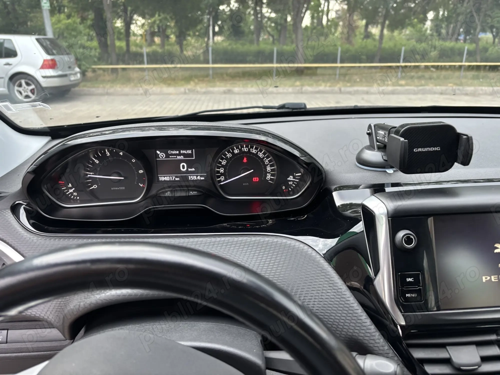 Vând Peugeot 208Allure