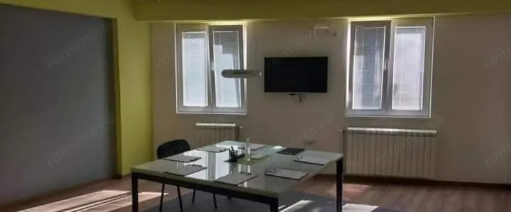 Spatiu comercial pentru birouri in zona Timpuri Noi