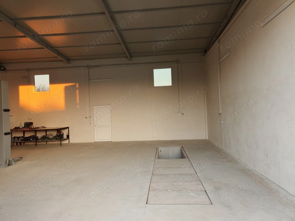 Vând teren intravilan+ Hala