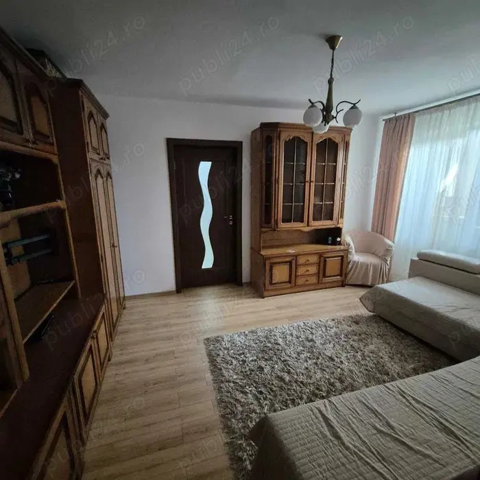 Închiriez apartament 2 camere - Tomis 3 (zona Dacia)