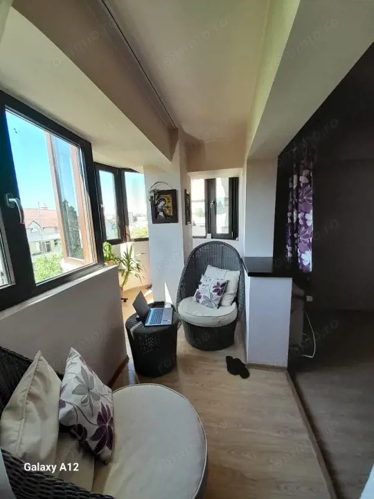 Apartament decomandat, 3 camere, 80mp, zona Ramada. Apartament decomandat, 3 camere, 80mp, zona Ramada.