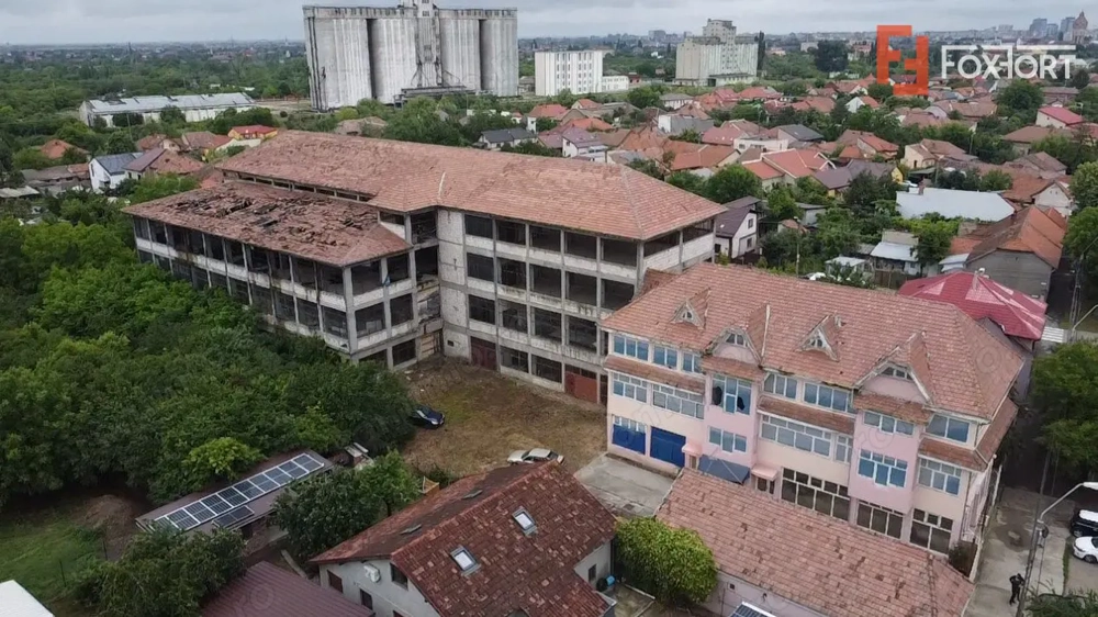 Cladire productie Parter + 3 niveluri, teren intravilan 9738 mp in Timisoara