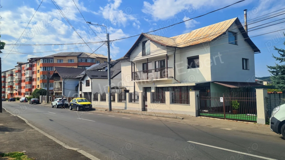 Casă de închiriat în Curtea de Argeș.