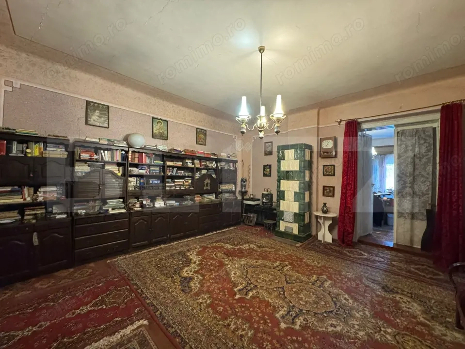 Casa cu 4 camere, 170mp si teren de 1488mp in MÂNERĂU