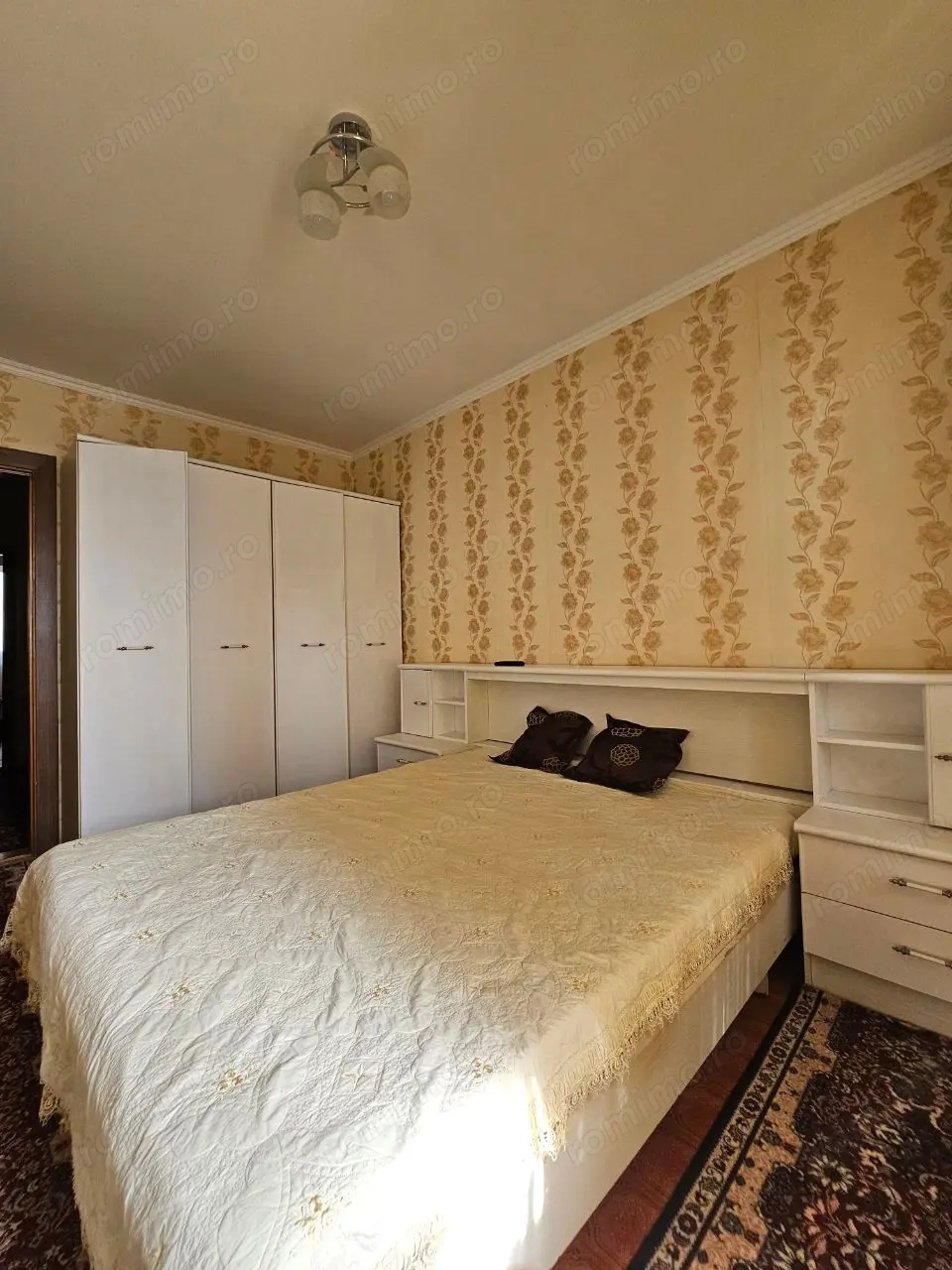 Apartament cu o camera de inchiriat in zona Aradului 