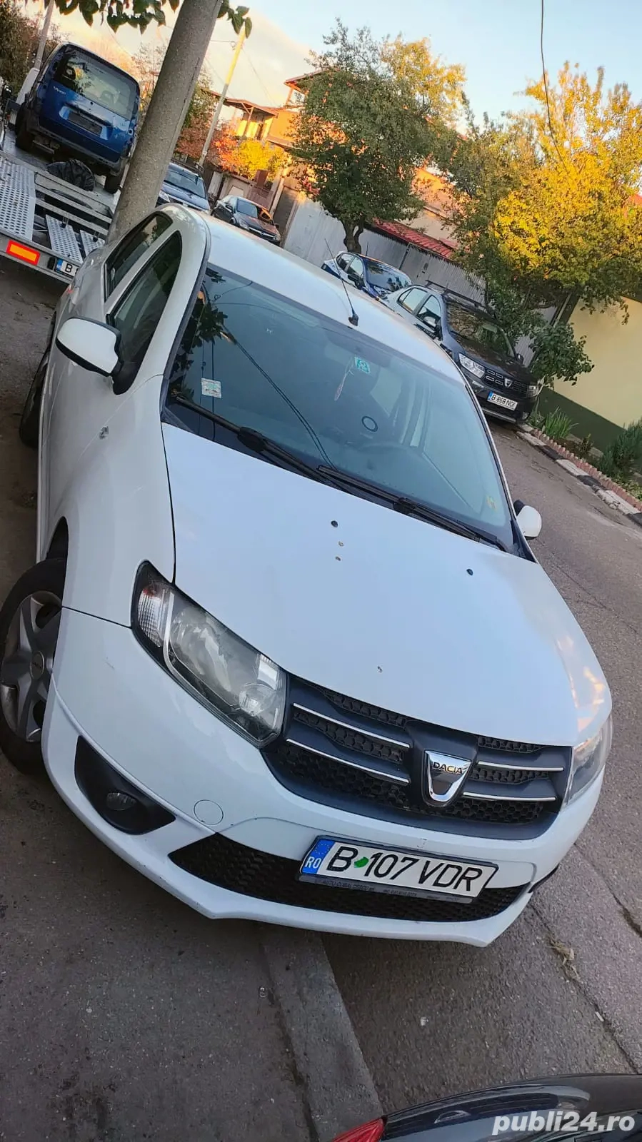 vând Dacia Logan 