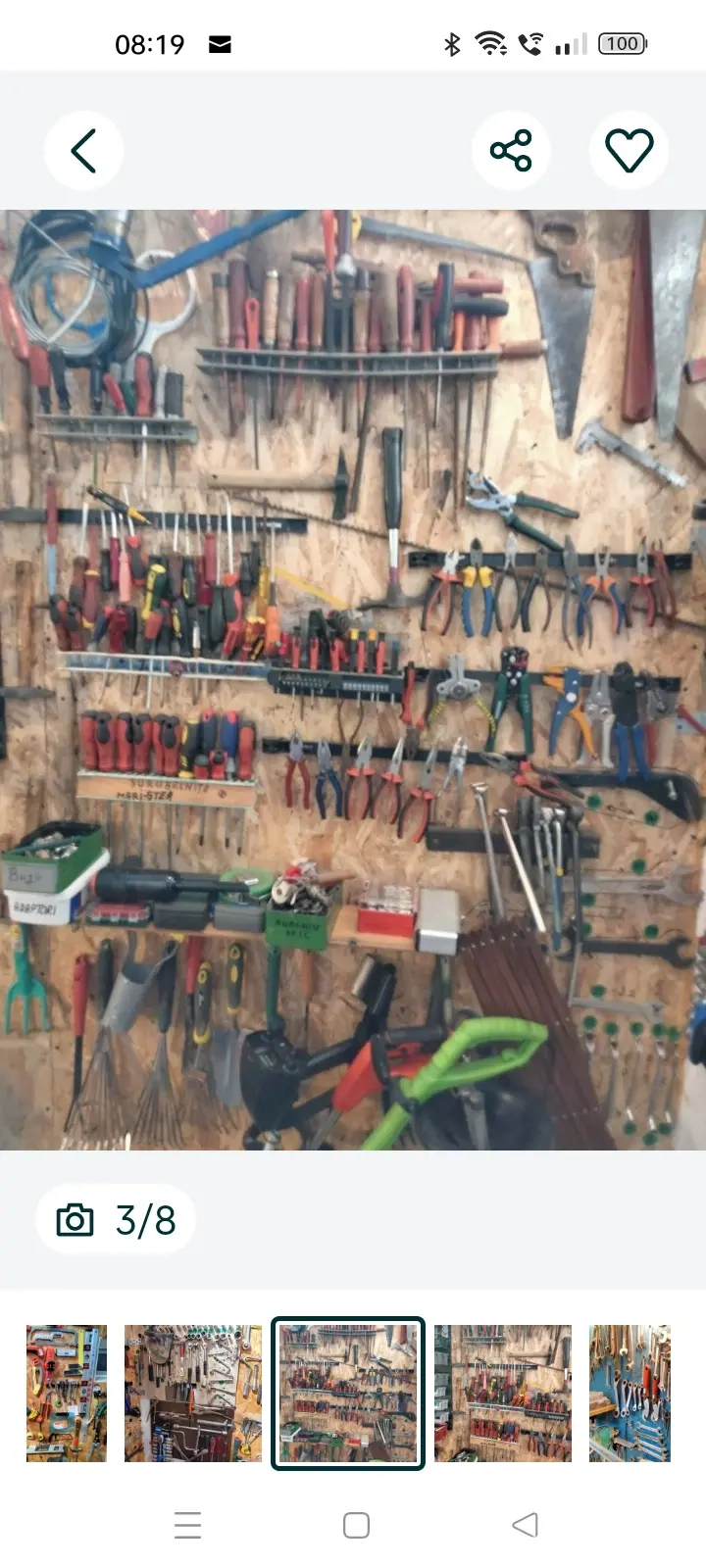 atelier cu tot felul de scule 