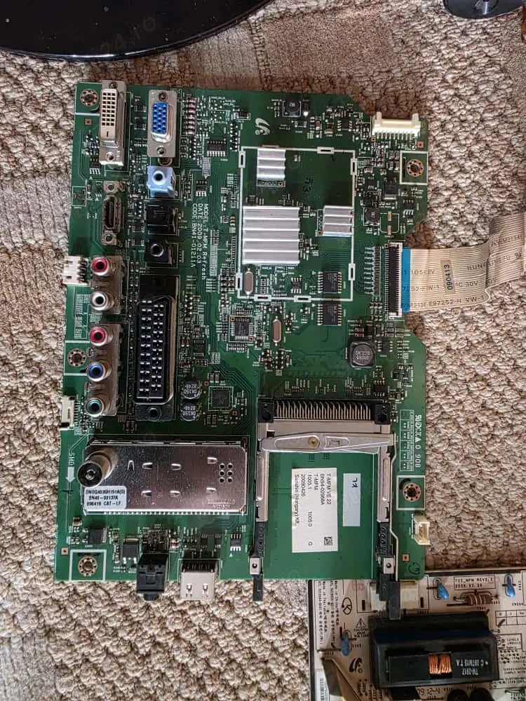 Dezmembrez tv Samsung t220hd