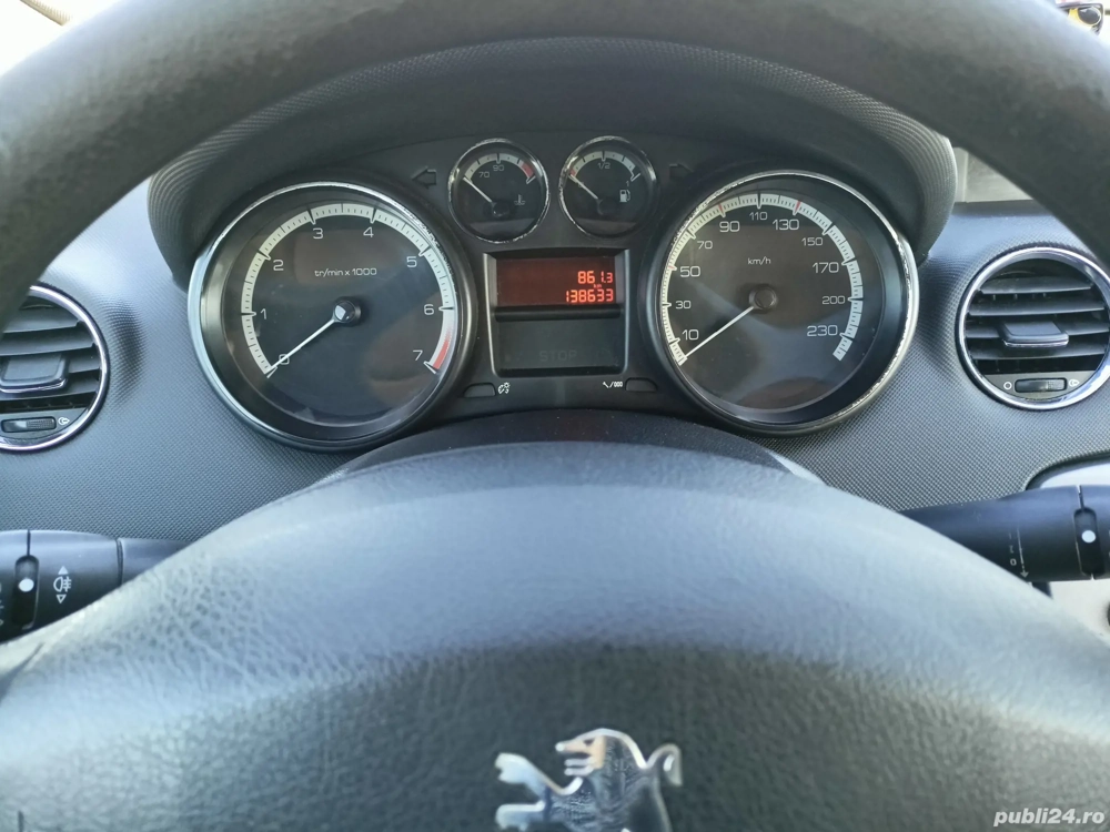 Vând mașină Peugeot 308