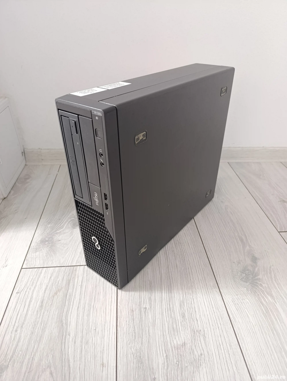Sistem unitate PC Fujitsu Esprimo i5-2500 + SSD + GT 710 pentru office gaming ieftin cu Windows 11