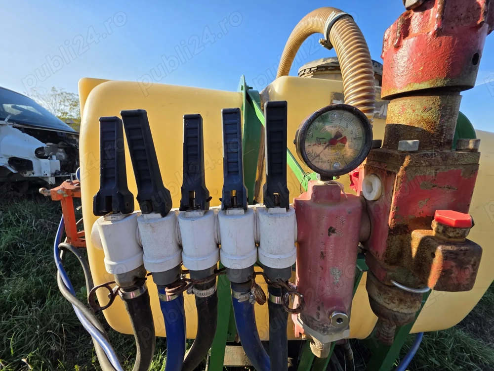 Vând instalație de erbicidat