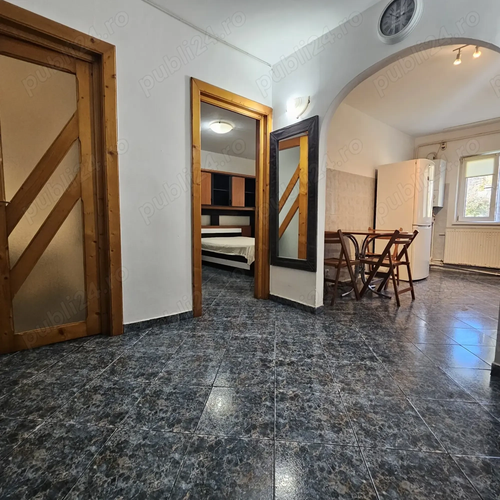 Garsoniera cu parcare -mutare imediată 