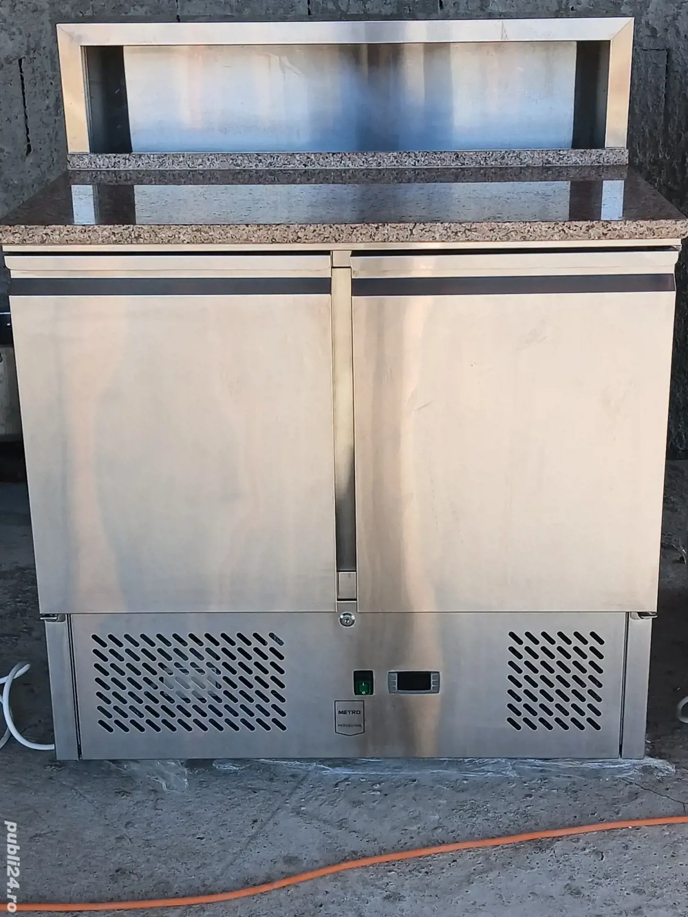 Vând figider fas food