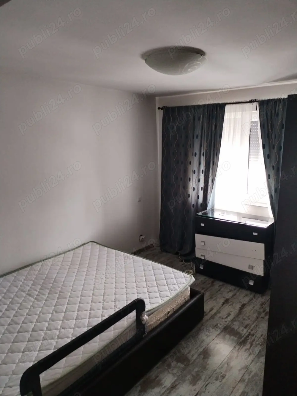 De inchiriat apartament 4 camere Centrul Vechi