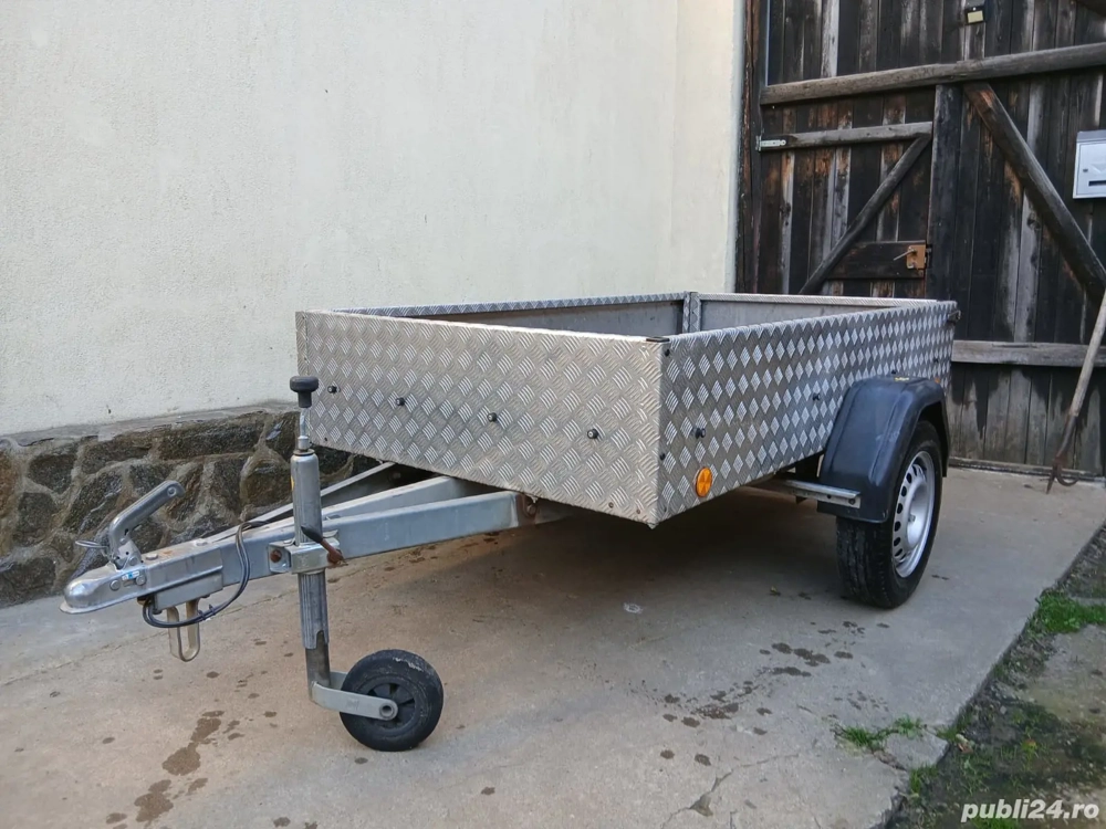 Remorca de 750 kg.Din aluminiu. 