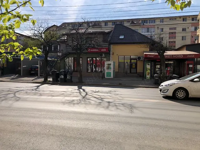 Inchiriez spatiu comercial vad excelent, pe C.Martirilor, 12 mp,  450 EURO