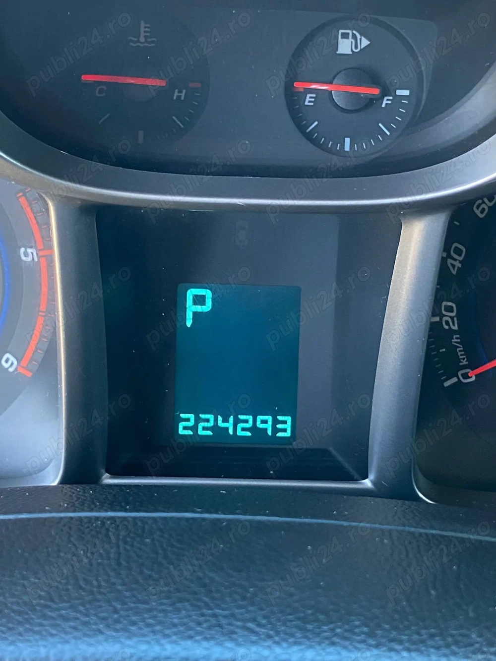 Vând Chevrolet Orlando 