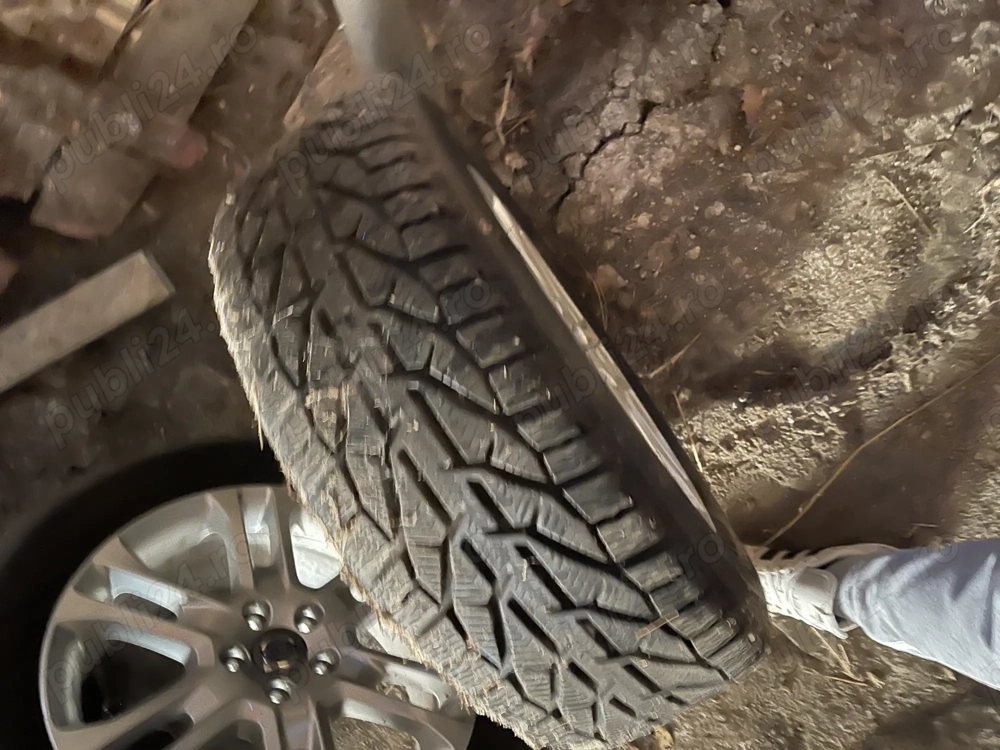 Roți de iarnă 235/60 R18 Volvo 