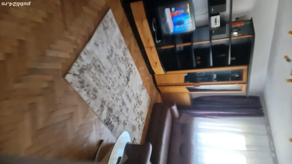 inchiriez apartament 3 camere confort 0, decomandat,Constanta