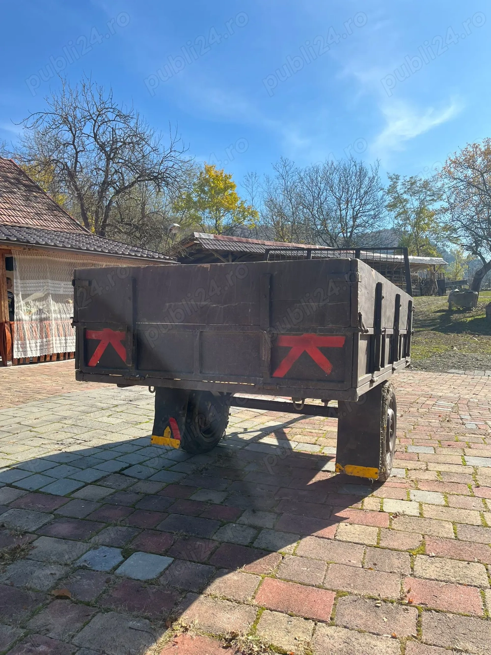 Remorcă de vânzare 