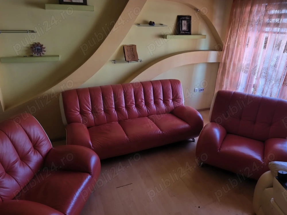 Mobilier de vânzare