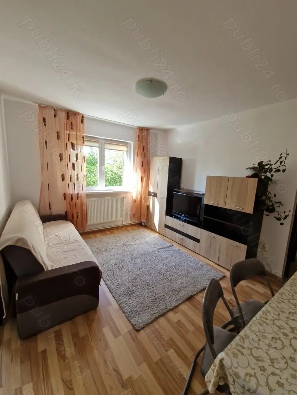 De vanzare apartament 3 camere , zona buna, Piata Rahova