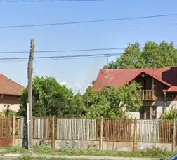 Casa cu deschidee la DN, demolabila sau  renovabila, Bucov - zona centru, 1200mp teren