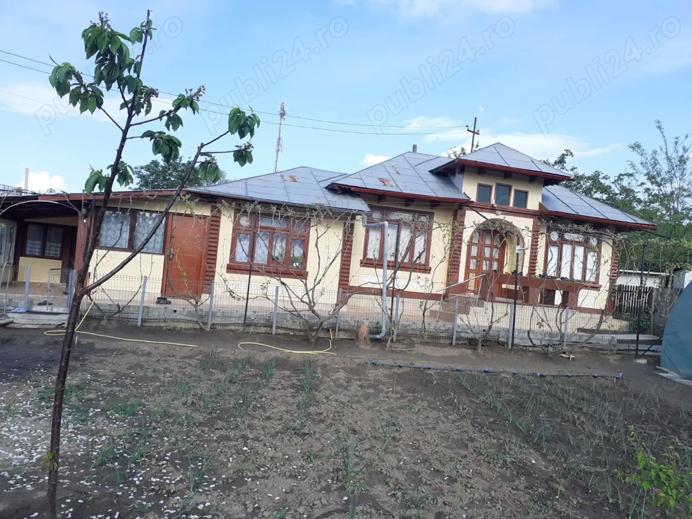 Vând casa com Jorasti jud Galati