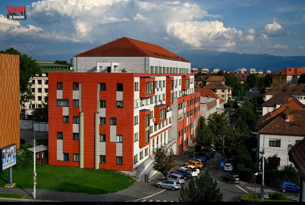 Închiriez apartament - 1 cameră - 45 mp - ultracentral - zona facultate Medicină 
