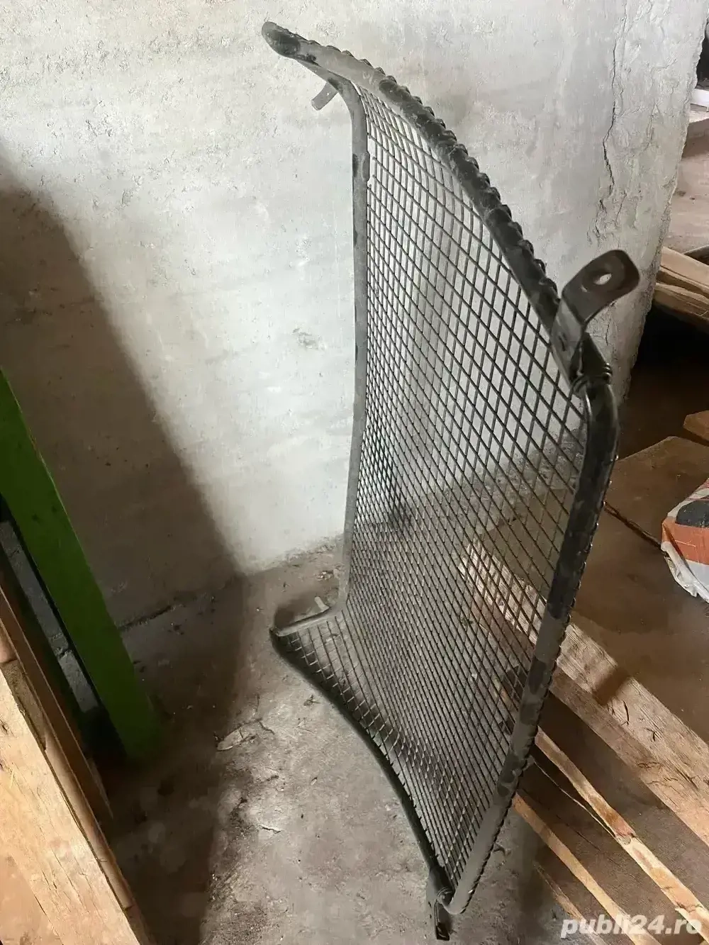 Grilaj metalic pentru transformare autoturism/ autoutilitare