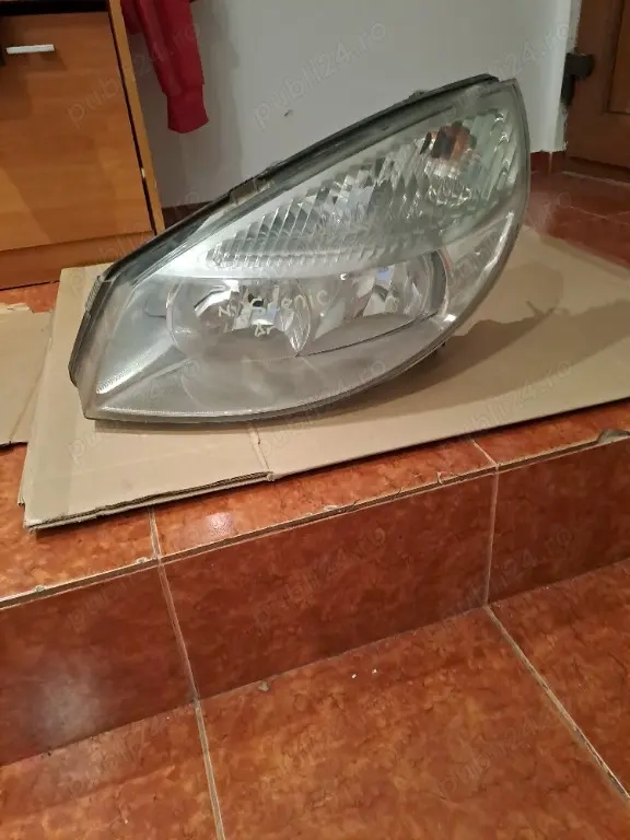 Far stanga Renault Scenic 2 original Europa