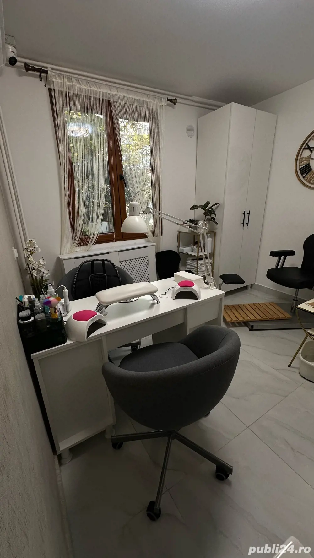 angajez manichiurista ( clasica,semipermanenta,  unghii cu gel)