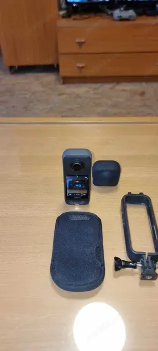 Camera 360 X3 cu cage protectie