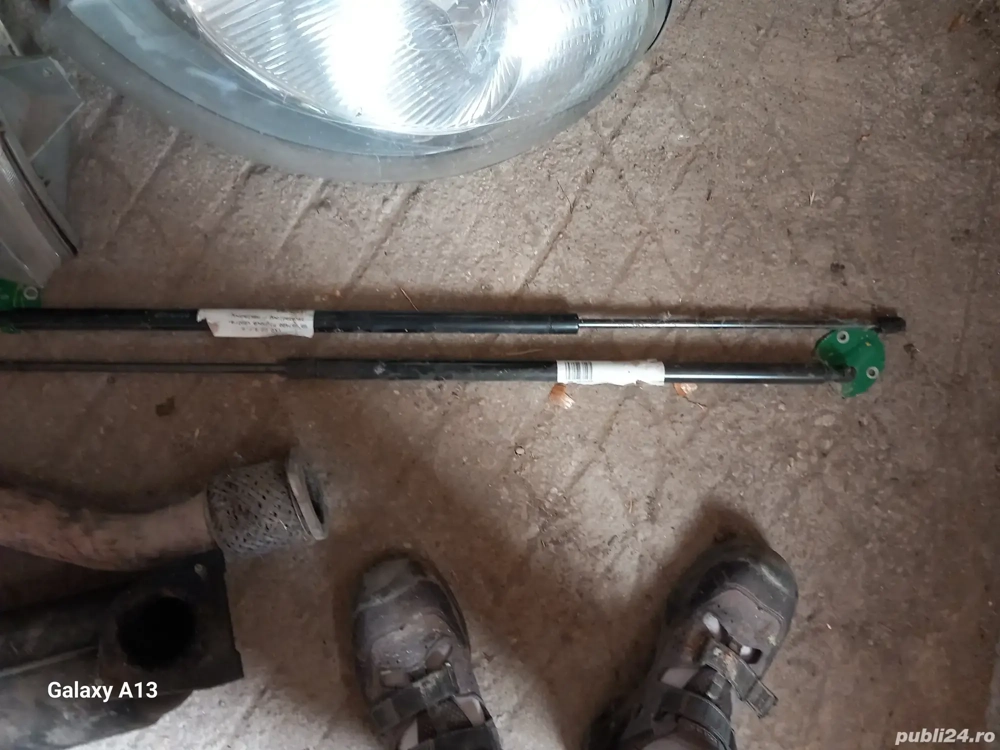 vand amortizoare haion opel vivaro