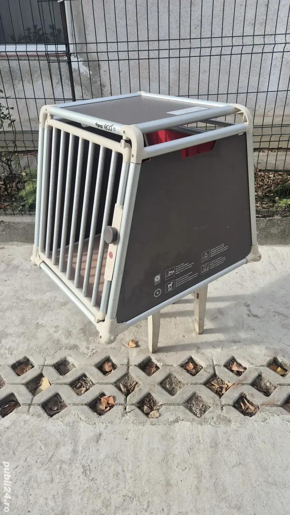 Cușcă transport câine